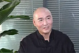 44岁法印曝拍戏往事，佛珠保存28年，三德子紫砂壶涨到30万图片