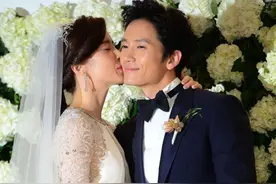 “演艺界代表恩爱夫妇”池城&李宝英，恋爱6年后结婚的那天图片