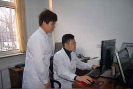 多动症没及时治 14岁男孩患上精神疾病图片