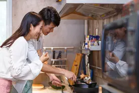 心理学：男人对厨房的喜好，暴露了他的性格和爱情观图片