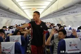惨烈的90年广州白云机场劫机事件，三架客机撞毁，128人不幸遇难图片