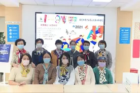 百变丝巾，魅力无限！来看看她们的穿戴技巧～图片