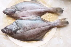 大连人管这鱼叫“长脖”，山东人叫“高眼”，最适合用来煎炸图片