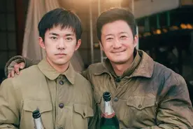 被吴京盛赞“前途无量”！这个受伤的艺人，守住了一个演员的底线图片