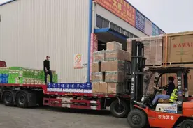 入场日车次2000余台，武汉最大物流转运区新汉正西物流园“动”起来了图片