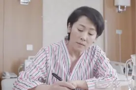 产科医生：何晶妈妈进行手术，尤主任为主治，何晶妈妈会挺下来吗视频封面