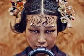 丑化国人，是工作；美化自己，是生活图片