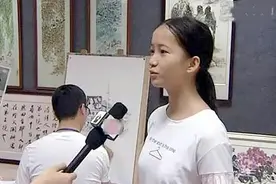 何碧玉高考750分留居美国，王端鹏高考749分留在中国，学霸谁更强图片