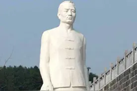 抗美援朝时期，他捐献一架战斗机，毛主席亲自接见道谢图片
