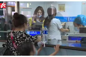 年仅8岁男孩特爱吃“肥肉”体重近百，医院检查意外发现这种疾病视频封面