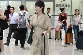 刘翔妻子挺有个性的，鲻鱼头配长裙挺混搭，身上有模特的高冷气质图片
