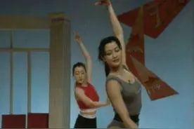 健美皇后马华：退伍专注健美，事业顶峰患白血病，英年早逝图片