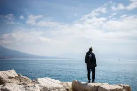 真正厉害的人，都把人生调成了“飞行模式”图片