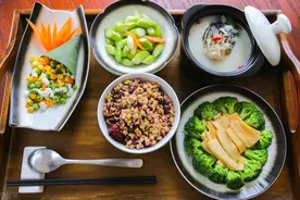 在月嫂培训班花1000块淘来的月子餐宝典，居家坐月子必看哦图片