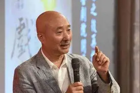 陈佩斯，带真枪上春晚，发誓要站着做人，还把这钱给挣了图片
