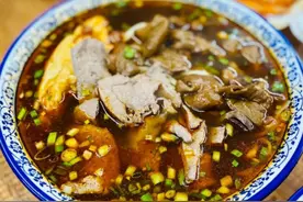 南京这家东山镇排名第一的面馆，天天人满为患，去晚大肠面吃不上图片