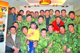 退伍老兵离世留下4岁女儿，35名战友爱心接力16载图片