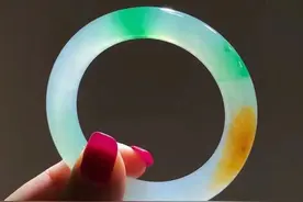 老话说：“玉不过手，金不离目”，是什么意思？有道理吗？图片