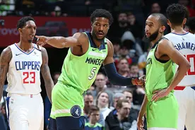 比斯利不顾老婆的感受，继续和拉尔萨约会，共度甜蜜时光图片