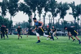 美式橄榄球在中国图片