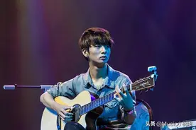功力从小就很惊人，韩国吉他王子的原创指弹曲超有魅力图片