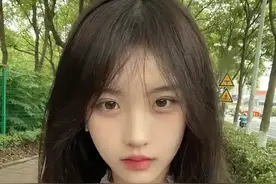 一小伙年入三十万，相亲被鄙视，只因学历太低图片