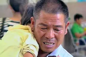 孙子打破超市鸡蛋，被店家要求10倍赔偿，不料爷爷回怼令店员语塞图片