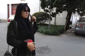 孙悟空后代现世？江苏女子自称孙悟空后人，并有猴毛和灵石作证图片
