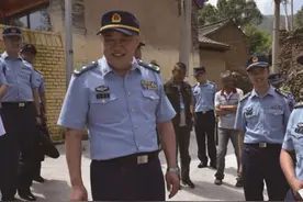 曲德华少将已任东部战区空军副政委图片