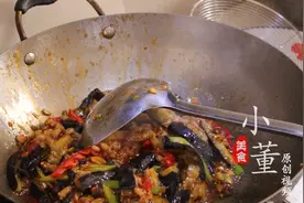 鱼香茄子这样做才好吃，做法简单家常，爽口开胃，非常下饭图片