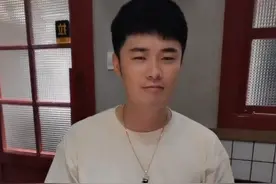 徐峥与陈赫聚餐，陈赫满脸堆笑显拘谨，张子萱疑似在旁作陪太热情图片