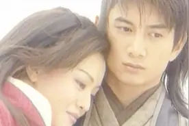 玉笛公子吴奇隆泛舟而来，打戏狂拽炫酷！配上这段音乐，意境超美视频封面