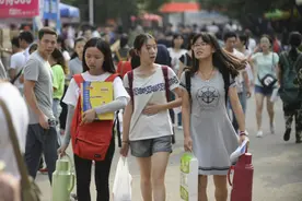 收费离谱的民办本科，为何教育部门不禁止？看完原因就知道了图片