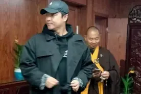 陈思诚、张国立都来拜，为什么求财要来九华山？图片