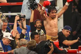 英国名将哈顿警告斯彭斯：忽略年龄，帕奎奥是地狱一样的拳手图片