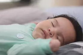 孩子到底用不用睡午觉？父母有时的坚持，反而会伤害孩子图片