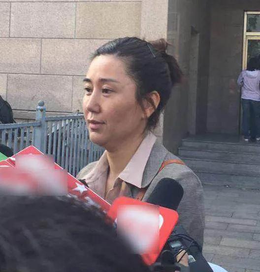 张铁林坐床成活佛 张铁林坐床成活佛事件,记者采访(图5) 张铁林坐床成活佛 张铁林坐床成活佛事件,记者采访(图5)