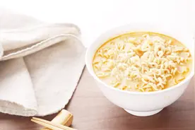 康师傅卖的牛肉面，一年需要消耗多少头牛？看完答案出乎你意料视频封面
