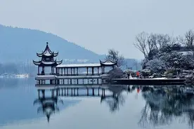 苏轼离别徐州之际，写下了一首词作，纸短情长读来感人不已图片