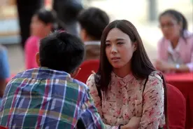 相亲女说自己是澳洲留学硕士，我问了一句话，她就惭愧地低下了头图片