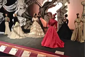 集合Hermès、Dior、LV等45个品牌的顶尖设计师，上演最强走秀图片