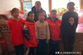 “与爱同行 感恩有您”——浑源县学雷锋志愿者协会慰问官儿乡三户家庭贫困生图片