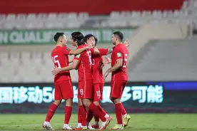 3-2，95分钟绝杀！国足拒绝爆冷，武磊成为救世主，对手绝望泪奔图片