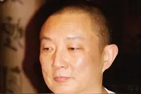 63岁导演张黎究竟有何魅力？结婚5次，其貌不扬但备受女星青睐图片