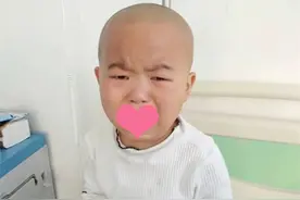 “妈妈别哭，我听话乖乖吃药”图片