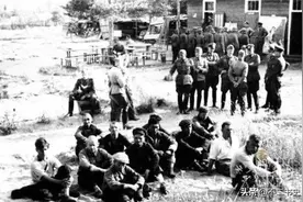 纳粹德军屠杀苏军战俘现场照：恶魔的嗜血，越过时光依旧满眼悲伤图片