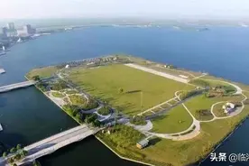 临港新片区滴水湖西岛双子塔调为200米，你喜欢哪种双子塔规划？图片