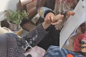 保姆胁迫86岁老人，霸占1半遗产，反将对方3名子女告上法庭图片