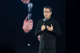 白岩松：爱医生不仅在今天，还在未来生命中每一天（附演讲全文）图片