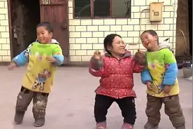 小妈妈只有80厘米，生下女儿遭冷眼，拼死又生双胞胎儿子图片